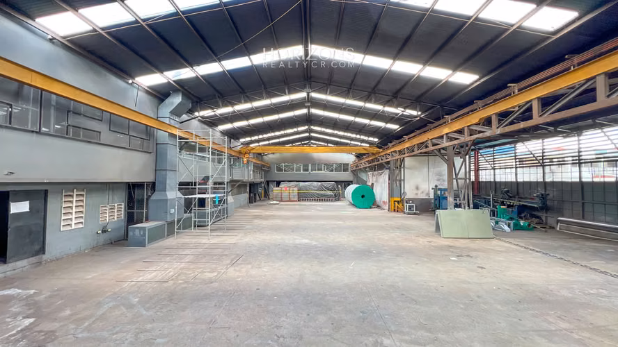 Sell Industrial Ship 1,250 m2 in Curridabat San José Oficera hcr09