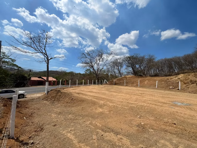 Se vende lote Comercial y Residencial en Ubicación Estratégica en Tamarindo