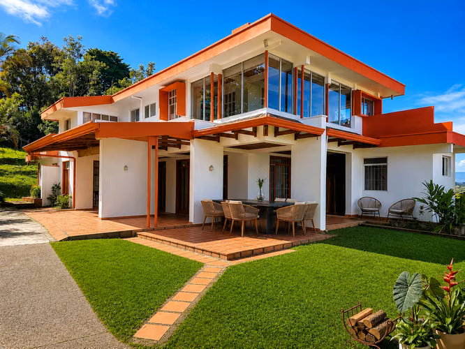 VENTA DE VILLA en San Ramón Tres Ríos: 2,313m² de Lote, Construcción 486.88. - Imagen 1