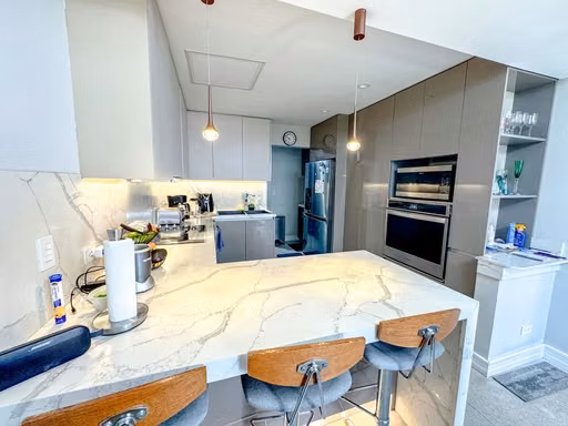 Townhouse remodelado en alquiler en Bosque de las Lomas, Escazú - Imagen 5