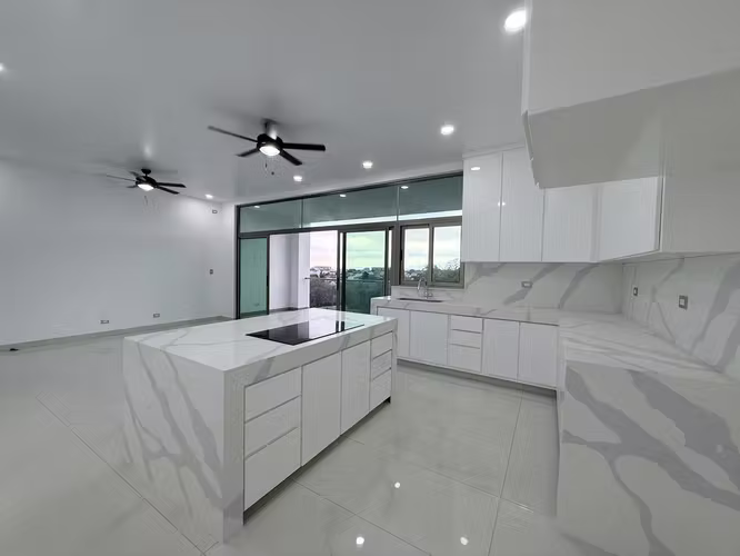 Alquiler de apartamento 3 habitaciones en Sabanilla - Imagen 4