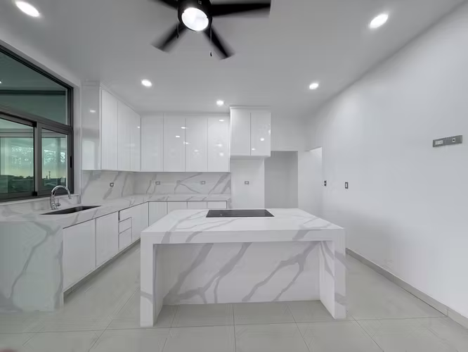 Alquiler de apartamento 3 habitaciones en Sabanilla - Imagen 2