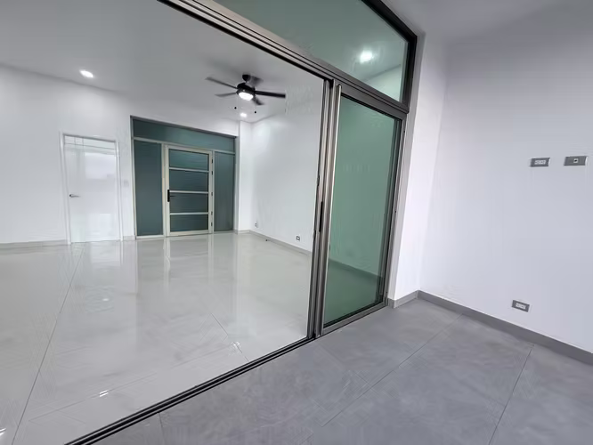 Alquiler de apartamento 3 habitaciones en Sabanilla - Imagen 16