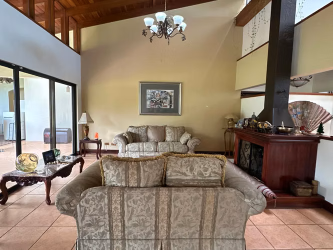 Venta casa de 1 piso en Altamonte, Curridabat