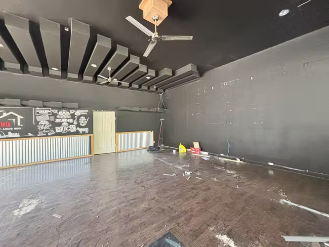 Local comercial 81m2 Santa Ana Lindora