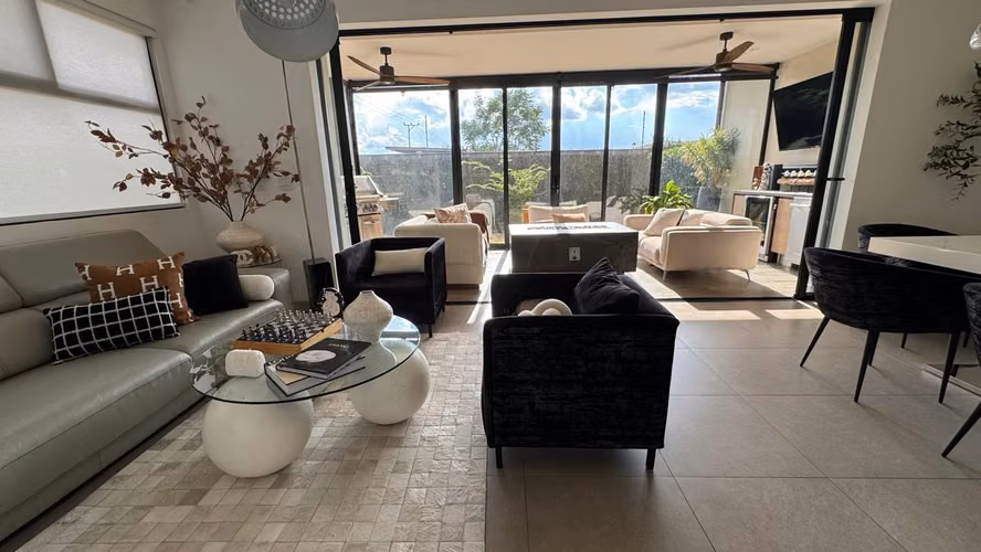 Casa de lujo Amueblada con jardín, Condominio Vereda Lindora, Santa Ana