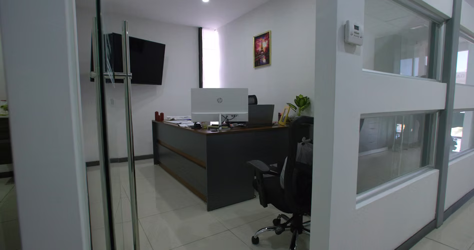 Oficina en Oficentro La Virgen II – PAVAS - 80 m² con ubicación estratégica y lista para operar