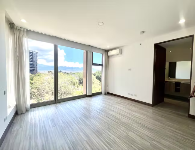 NUNCIATURA | 200 M² FRENTE A PARQUE EN TORRE| 3 HAB + BALCÓN CON VISTA
