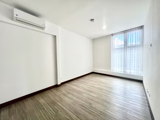 NUNCIATURA | 200 M² FRENTE A PARQUE EN TORRE| 3 HAB + BALCÓN CON VISTA