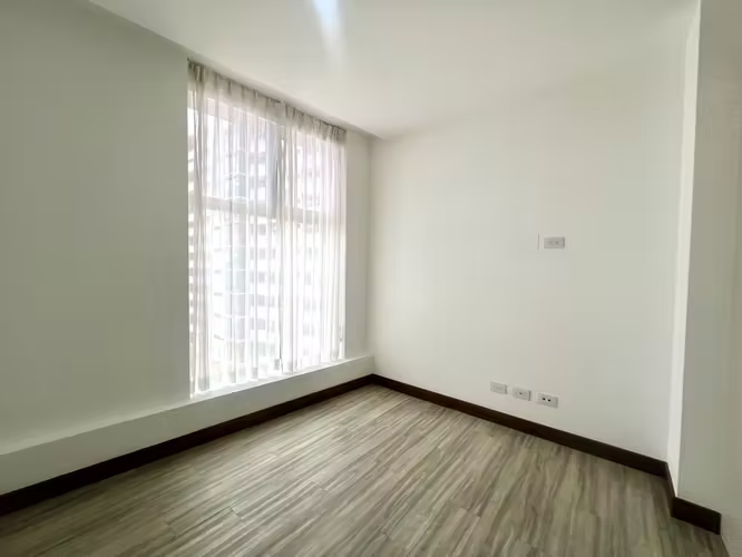 NUNCIATURA | 200 M² FRENTE A PARQUE EN TORRE| 3 HAB + BALCÓN CON VISTA