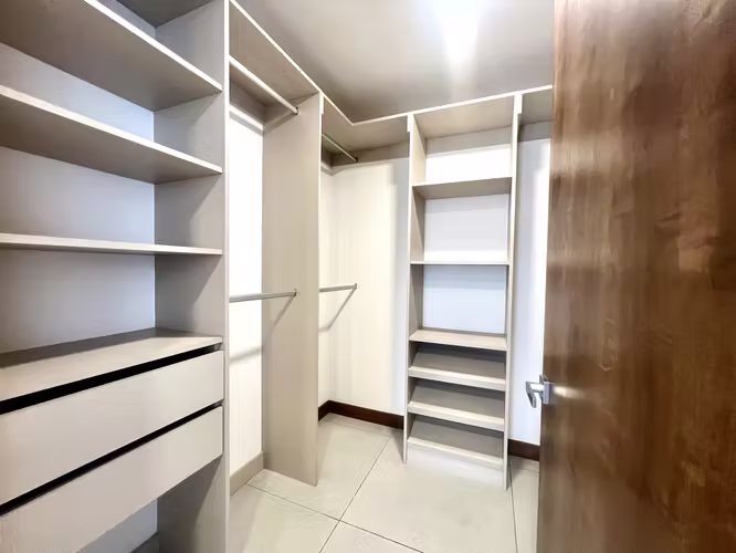 NUNCIATURA | 200 M² FRENTE A PARQUE EN TORRE| 3 HAB + BALCÓN CON VISTA