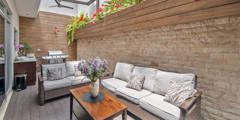 Casa 4 habs en Curridabat Lomas de Granadilla terraza cubierta y luz - Imagen 1