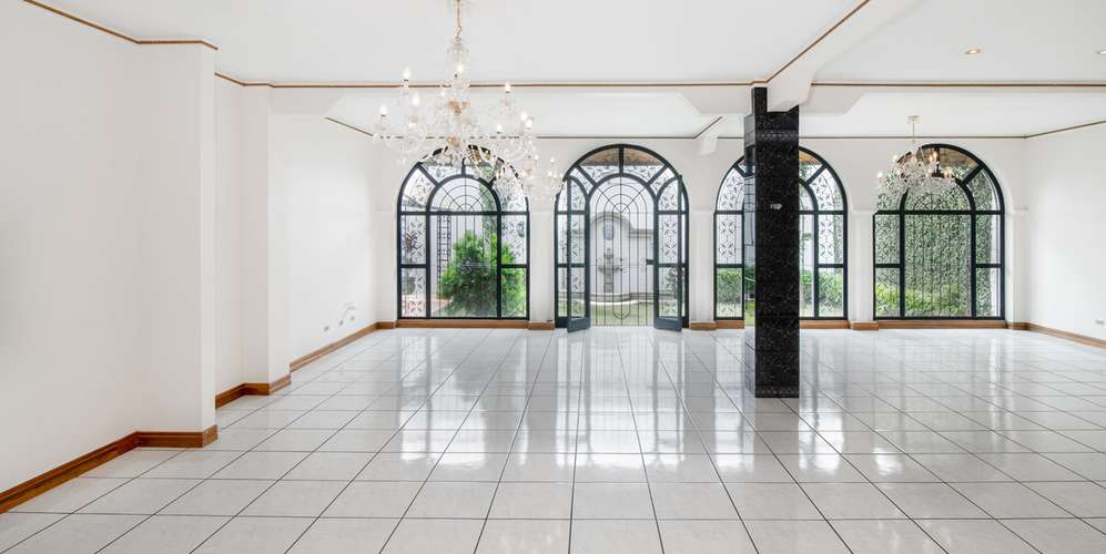 Casa 4 habs en Curridabat Guayabos - barrio exclusivo - luz natural y - Imagen 2