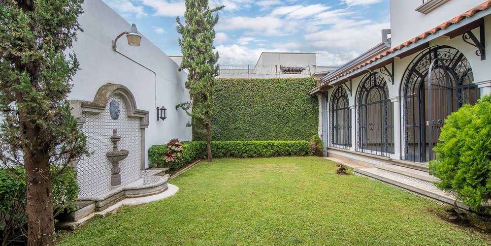 Casa 4 habs en Curridabat Guayabos - barrio exclusivo - luz natural y - Imagen 1