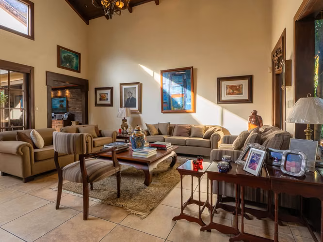 VENTA DE CASA EN CERRO ALTO DE UNA PLANTA