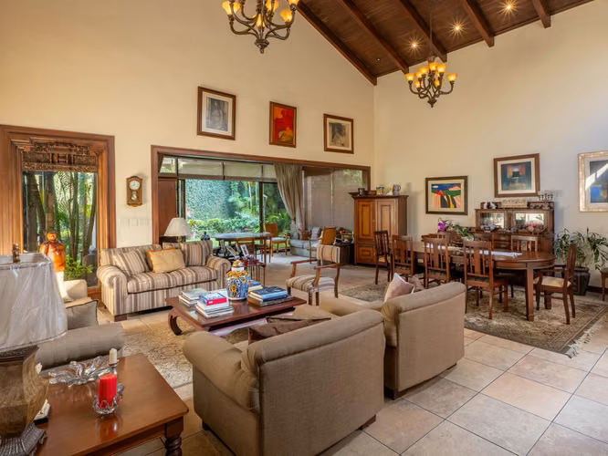 VENTA DE CASA EN CERRO ALTO DE UNA PLANTA
