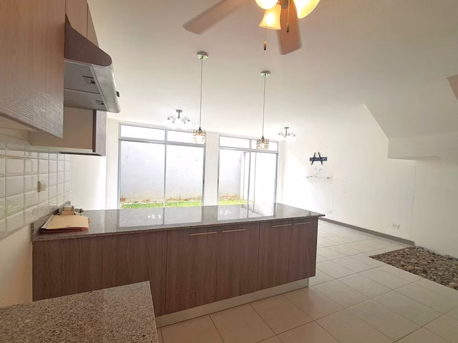 Venta de hermosa casa de en San Miguel de Santo Domingo Heredia. - Imagen 6