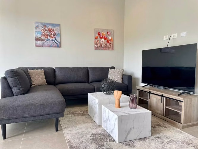 APARTAMENTO MODERNO AMPLIO Y CON MUEBLES