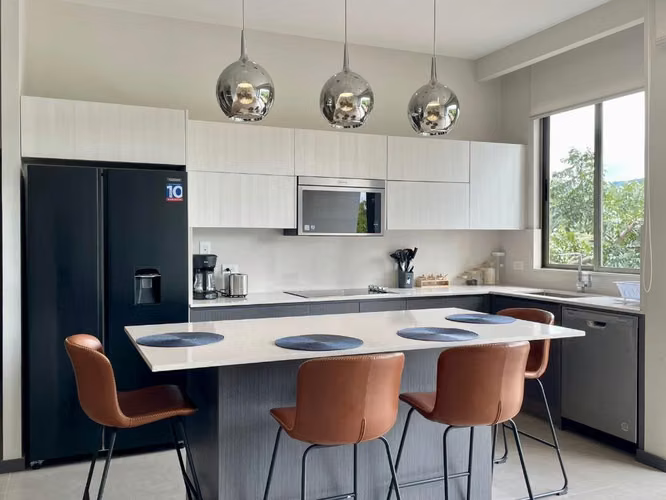 APARTAMENTO MODERNO AMPLIO Y CON MUEBLES