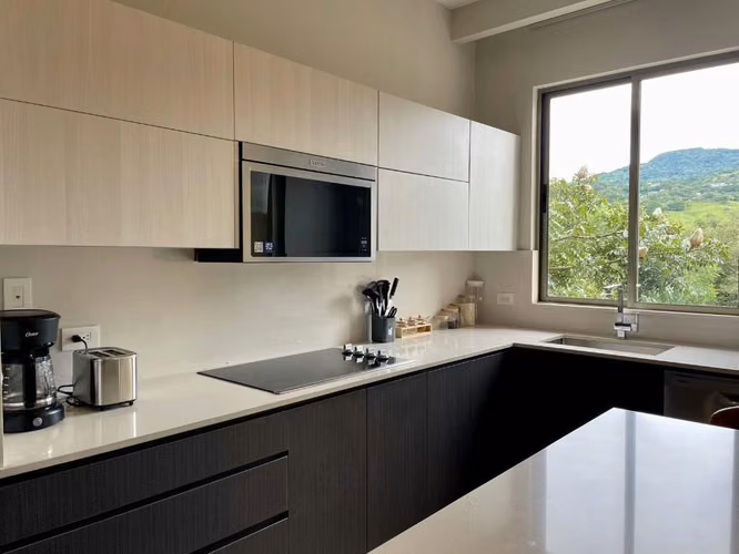 APARTAMENTO MODERNO AMPLIO Y CON MUEBLES