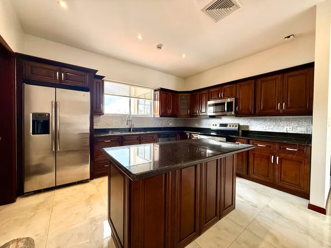ALQUILER DE APARTAMENTO AMUEBLADO EN CONDOMINIO ESCAZU STATE