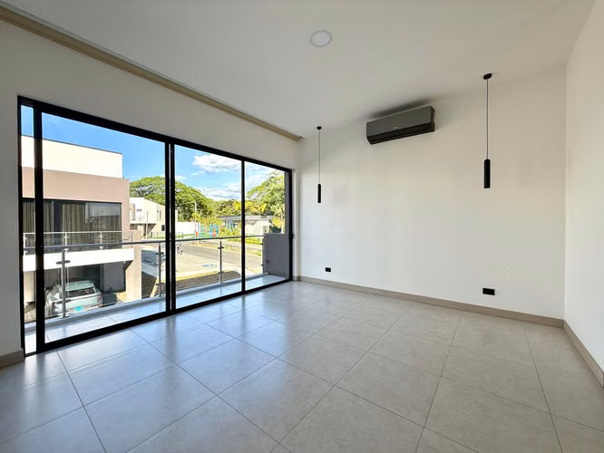 ALQUILER DE CASA EN CONDOMINIO LINDORA VILLAGE - Imagen 15