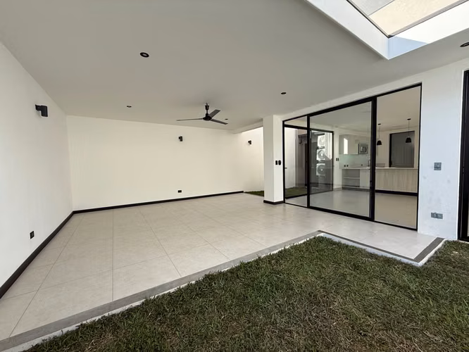 ALQUILER DE CASA EN CONDOMINIO LINDORA VILLAGE - Imagen 9