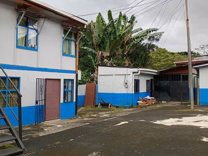 Se vende propiedad con 13 apartamentos. - Imagen 14