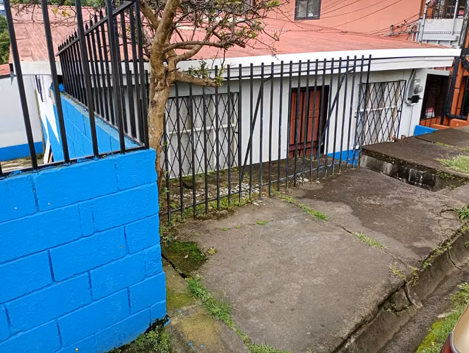 Se vende propiedad con 13 apartamentos. - Imagen 4