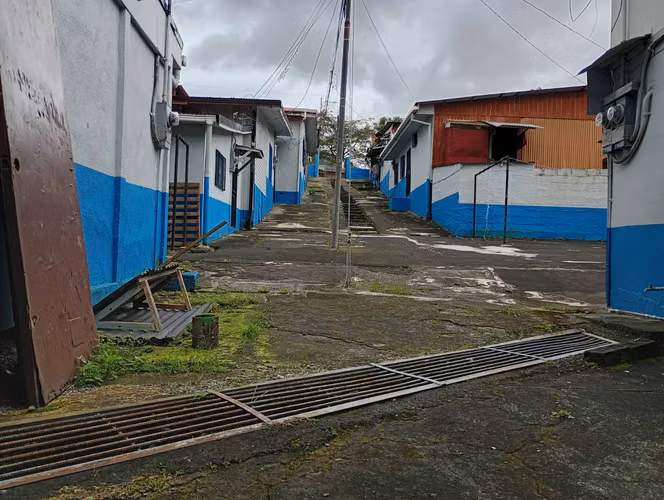 Se vende propiedad con 13 apartamentos. - Imagen 12