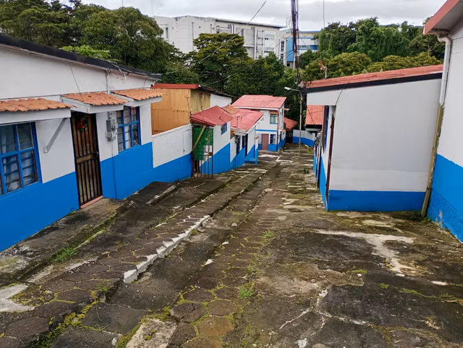 Se vende propiedad con 13 apartamentos. - Imagen 6