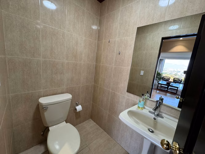 Venta de Exclusivo Apartamento en Torre en Escazú - Imagen 9