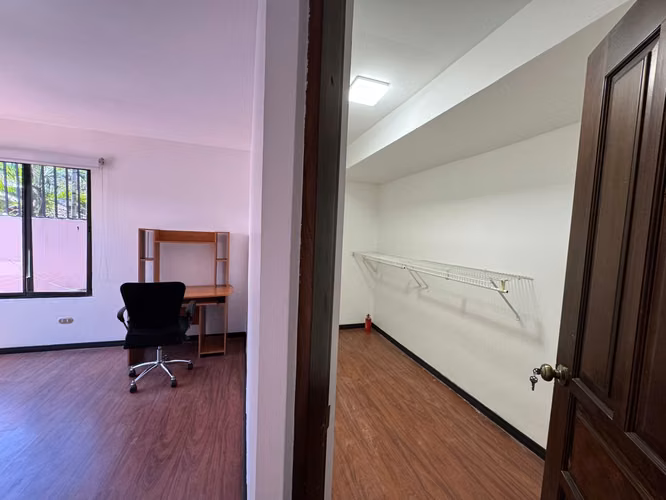 Venta de Casa en Residencial cerca del CRCC en Escazú - Imagen 15