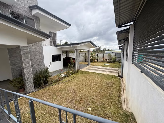 SE VENDE CASA LOS ANGELES DE SANTO DOMINGO HEREDIA