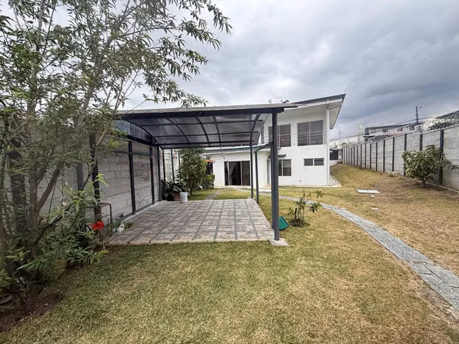 SE VENDE CASA LOS ANGELES DE SANTO DOMINGO HEREDIA