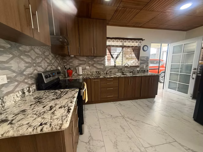 SE VENDE CASA LOS ANGELES DE SANTO DOMINGO HEREDIA