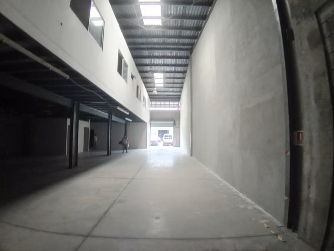 WAREHOUSE FOR RENT IN LA URUCA
