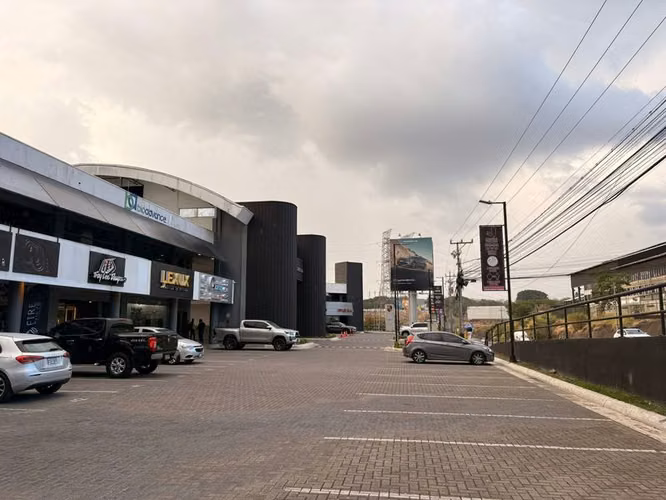 ¡Rebajado! Local Comercial de 121m² en Planta Baja, Lindora, Santa Ana ID26324