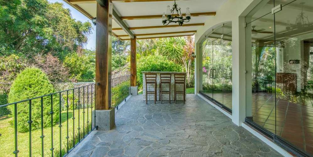 Casa 4 habs en Escazú TRIO - Jardines y vista a cañón verde - Imagen 6
