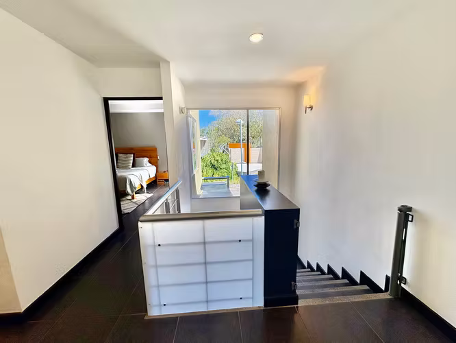 SANTA ANA! MODERNA CASA DE 4 HAB/3.5 BAÑOS/ 2 PARQUEOS - Imagen 15