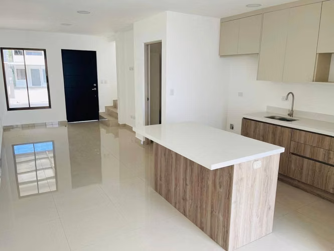 Casa nueva en condominio con amplias amenidades en San Rafael de Alajuela