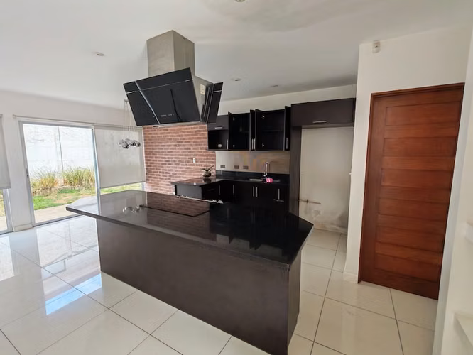 Condominio Metroview, Guayabos, Curridabat
