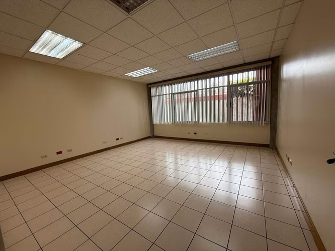 SE ALQUILA EDIFICIO COMERCIAL CURRIDABAT