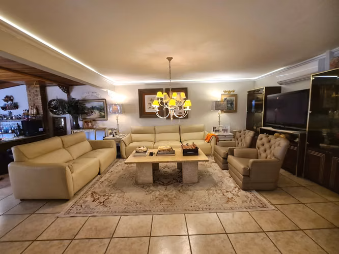 Venta de encantadoraa casa de un nivel, ubicada en Escazú, San José