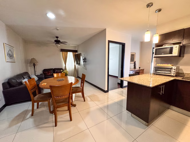 Alquier de Apartamento Amueblado en Condominio Los Príncipes, La Guácima - Imagen 3