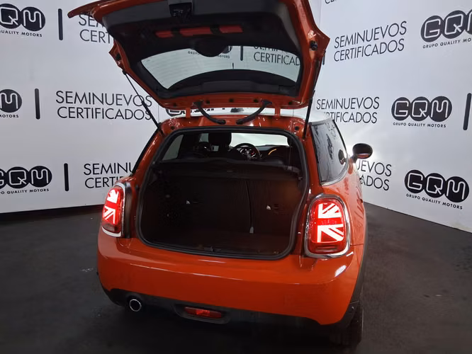 MINI COOPER SEDAN 4 PUERTAS HATCHBACK AÑO 2021
