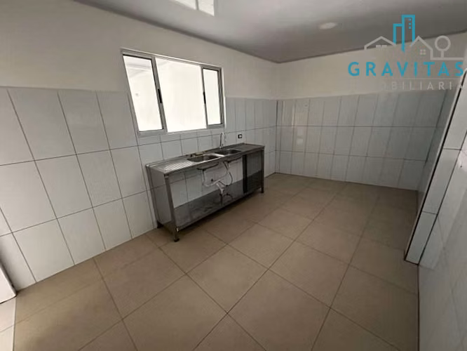Alquiler de casa en San Pedro | USO COMERCIAL | 5 parqueos | F 568