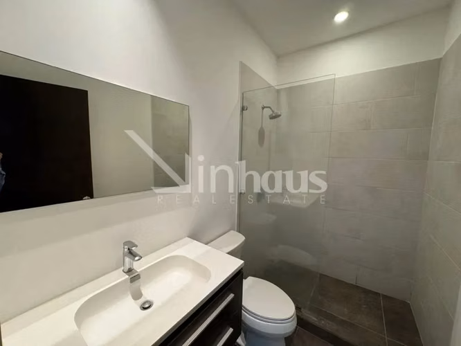 Se vende apartamento de dos habitaciones en Guachipelín, Escazú