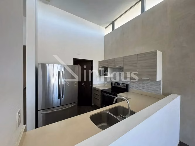 Se vende apartamento de dos habitaciones en Guachipelín, Escazú