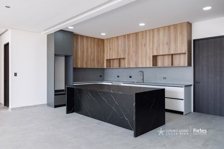21388 - Apartamento 4 hab, amenidades de lujo en Cerro Alto, Escazú